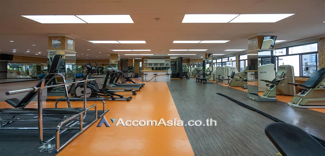  3 br Apartment For Rent in Sukhumvit ,Bangkok BTS Nana at Comfort high rise AA28071