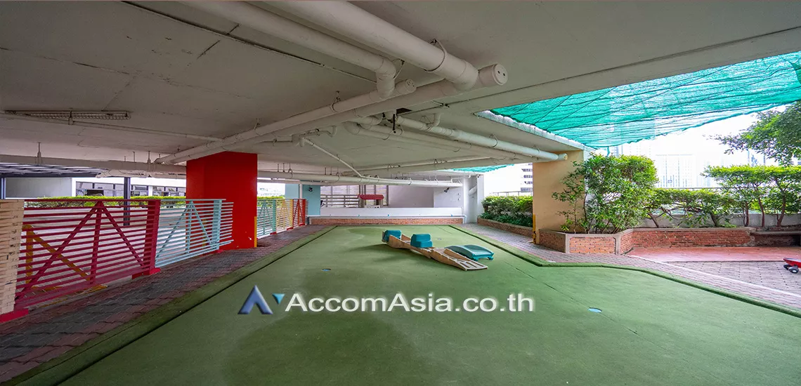  3 br Apartment For Rent in Sukhumvit ,Bangkok BTS Nana at Comfort high rise AA32481