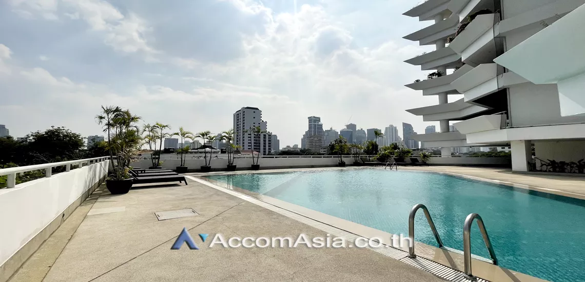  4 br Condominium For Sale in Sukhumvit ,Bangkok BTS Ekkamai at La Cascade AA35031