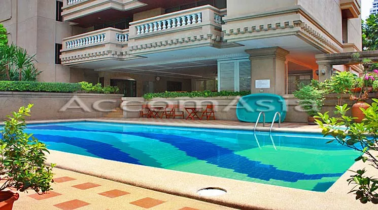 3 br Apartment For Rent in Sukhumvit ,Bangkok BTS Phrom Phong at Greenery Space In Bangkok 10113
