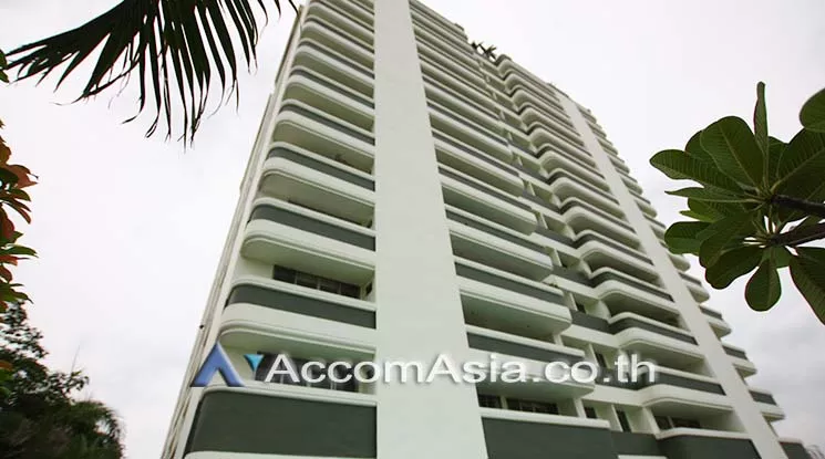  3 br Apartment For Rent in Sukhumvit ,Bangkok BTS Ekkamai at Ideal Place For Big Famlilies AA33541