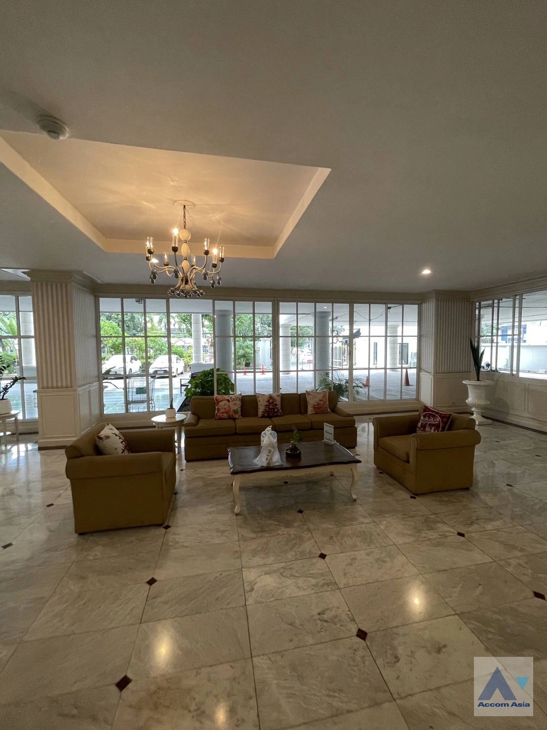  4 br Apartment for rent and sale in Sukhumvit ,Bangkok BTS Ekkamai at Ideal Place For Big Families AA14432