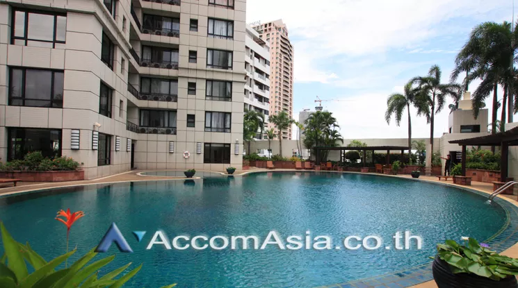  2 Bedrooms  Condominium For Rent in Sathorn, Bangkok  near BTS Chong Nonsi - MRT Lumphini (13002390)