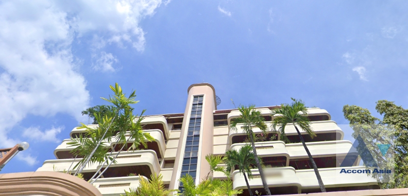  3 br Apartment For Rent in Sukhumvit ,Bangkok BTS Phrom Phong at 2 Units per Floor 1007201