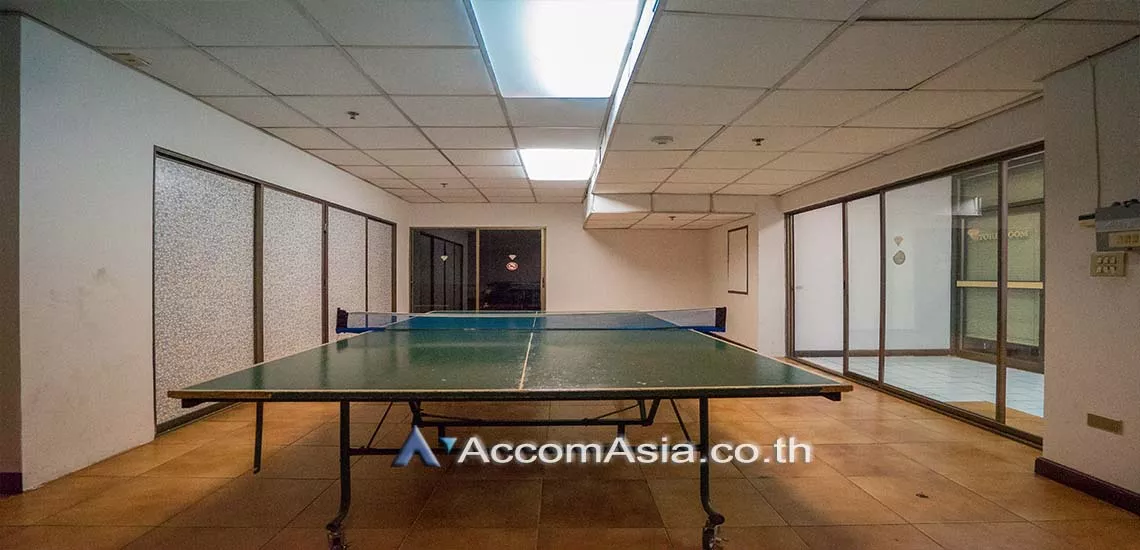  4 br Apartment For Rent in Sukhumvit ,Bangkok BTS Phrom Phong at Greenery garden and privacy AA28165