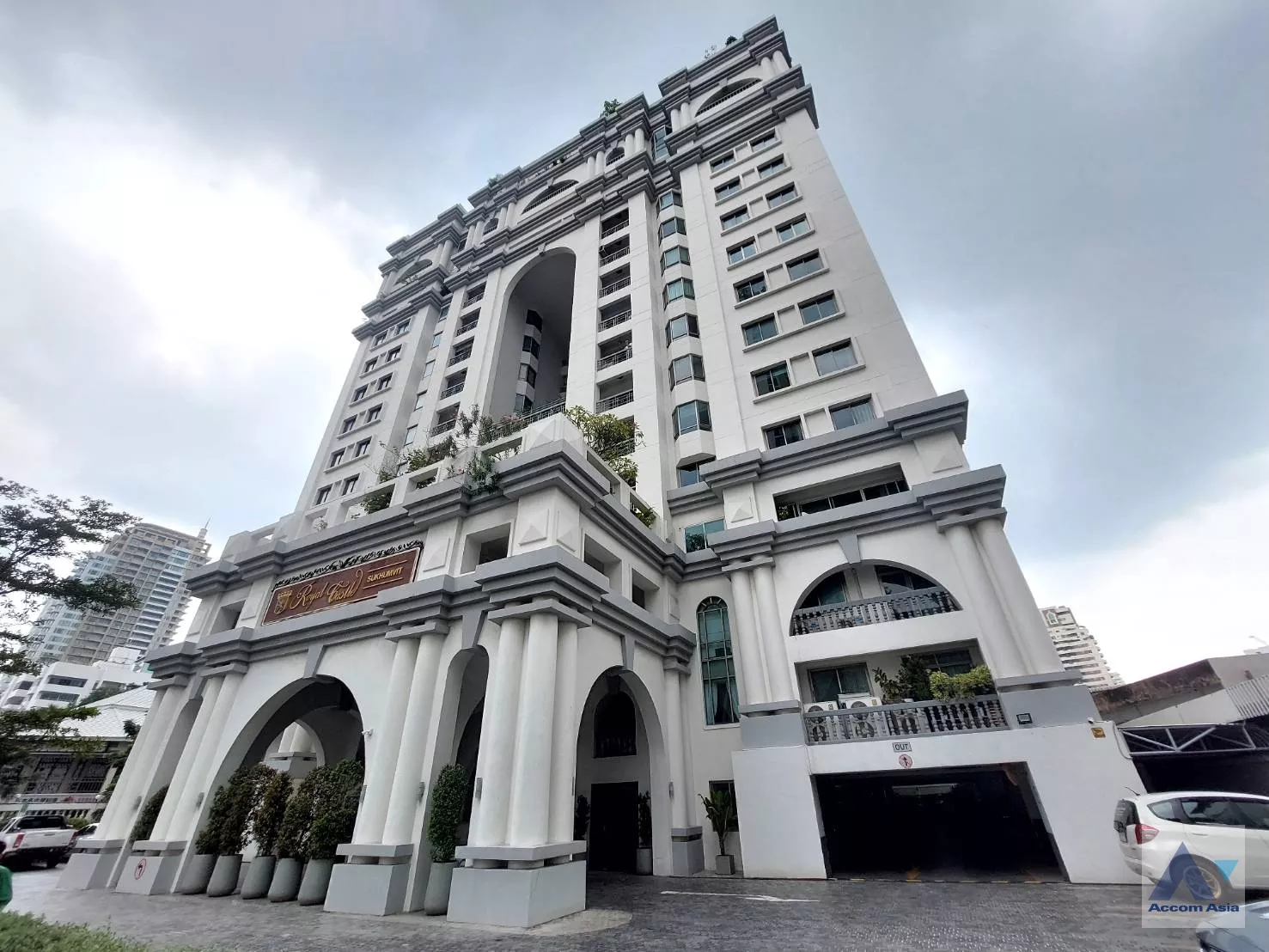  3 br Condominium for rent and sale in Sukhumvit ,Bangkok BTS Phrom Phong at Royal Castle AA28965