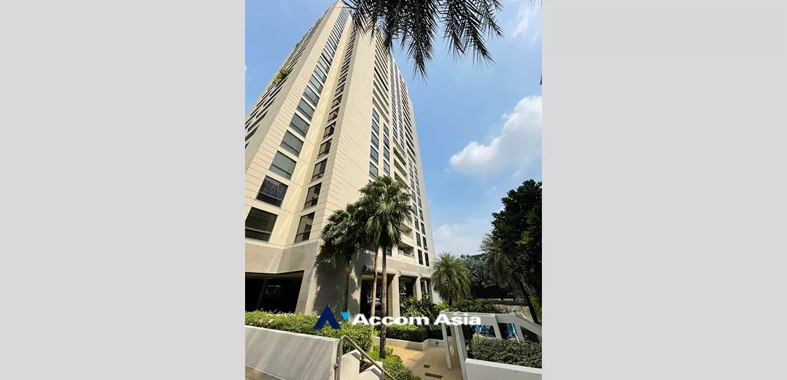  3 br Condominium For Rent in Ploenchit ,Bangkok BTS Chitlom at Somkid Gardens AA37722