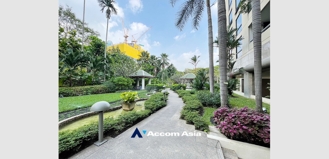  2 br Condominium For Rent in Ploenchit ,Bangkok BTS Chitlom at Somkid Gardens AA22468
