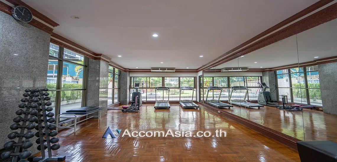  3 br Apartment For Rent in Sukhumvit ,Bangkok BTS Nana at Low rise and Peaceful AA21421