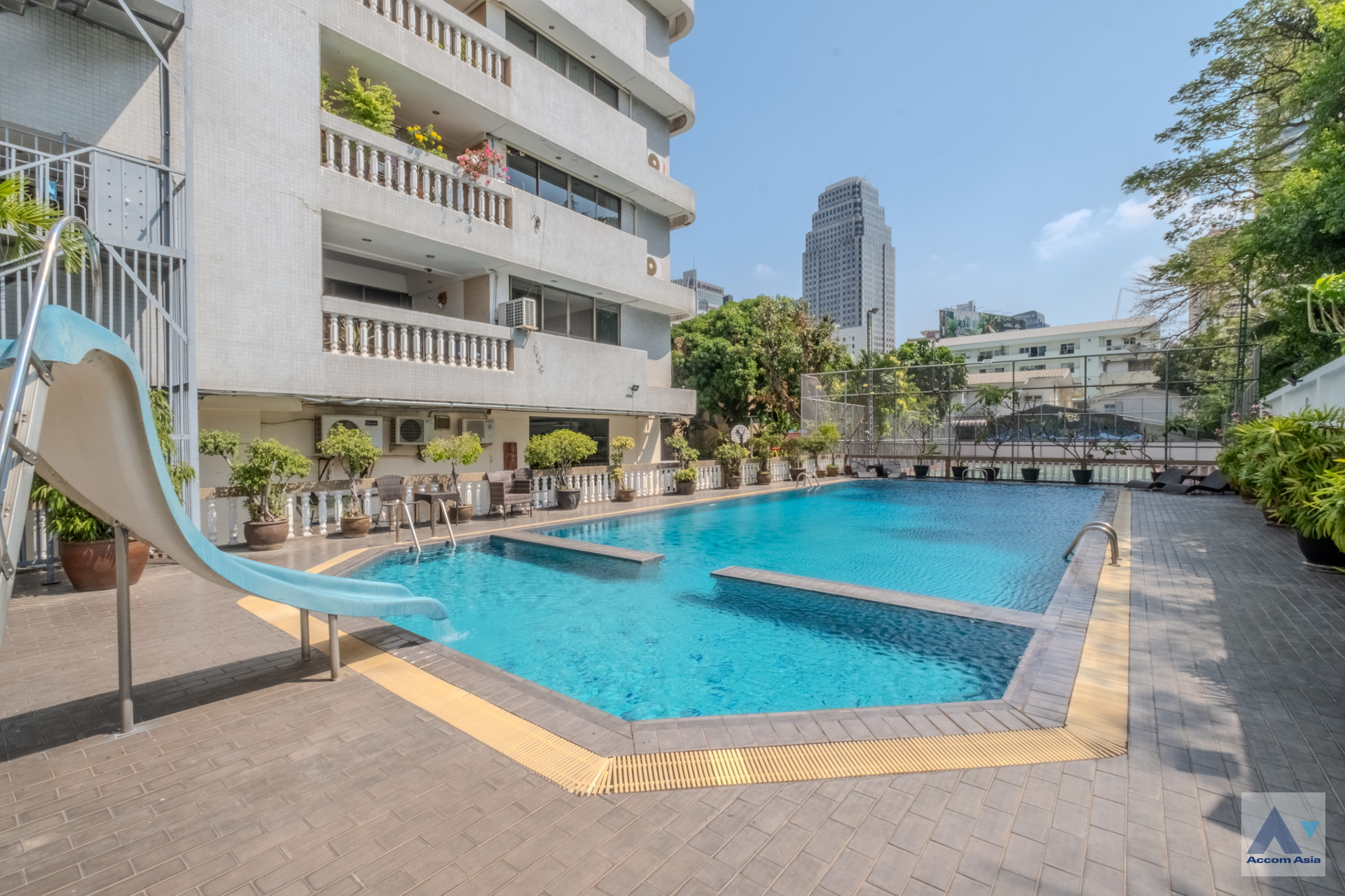  3 br Apartment For Rent in Sukhumvit ,Bangkok BTS Asok - MRT Sukhumvit at Family Apartment with Lake View AA18491