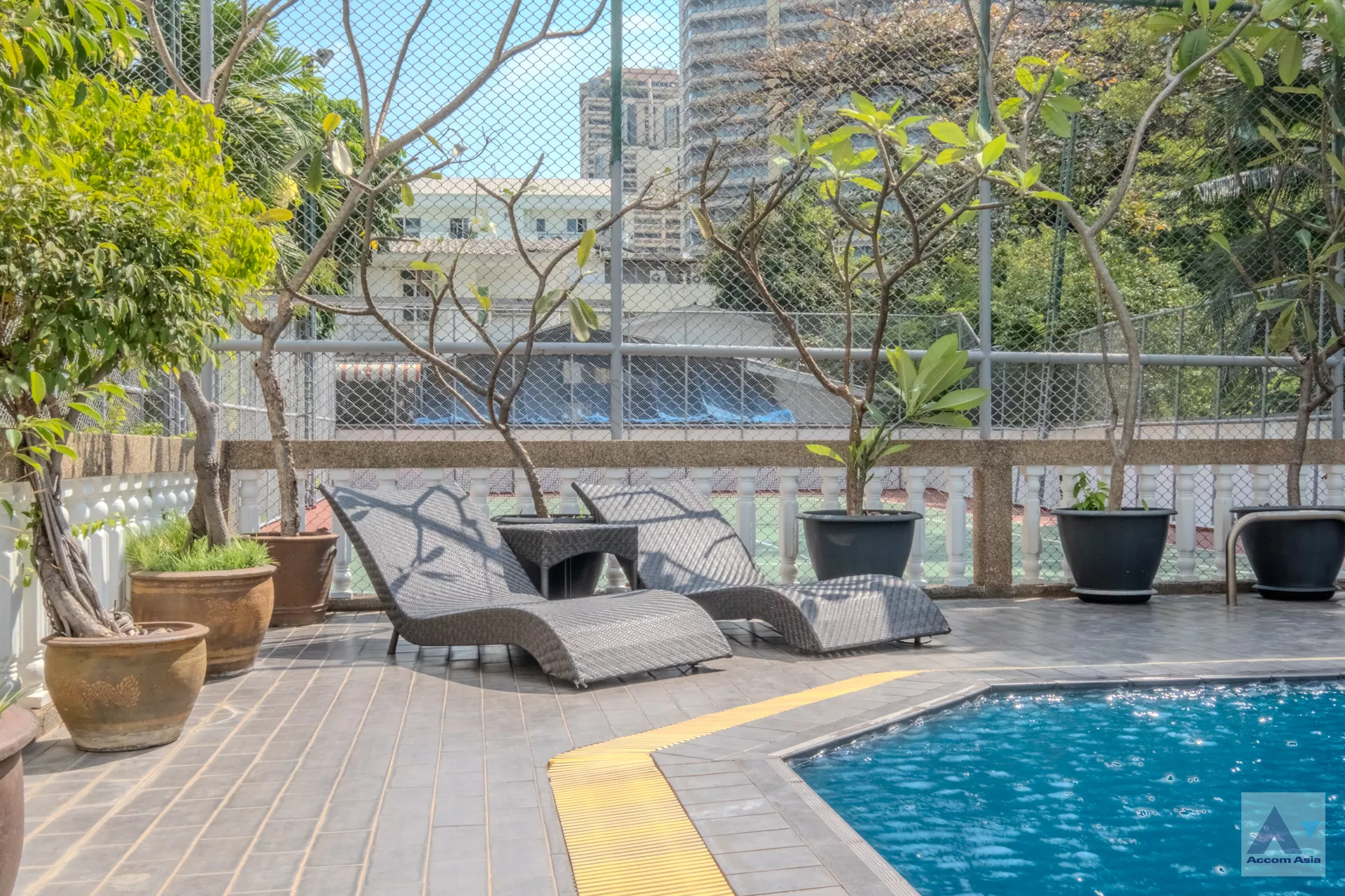  3 br Apartment For Rent in Sukhumvit ,Bangkok BTS Asok - MRT Sukhumvit at Family Apartment with Lake View AA18281