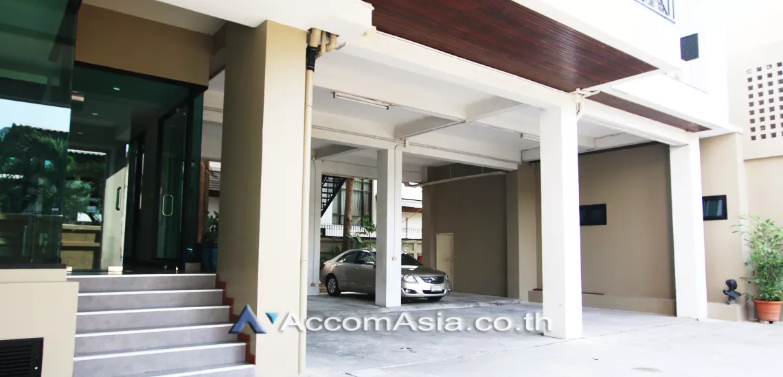  3 br Apartment For Rent in Sukhumvit ,Bangkok BTS Phrom Phong at Homely Atmosphere And Privacy AA24538
