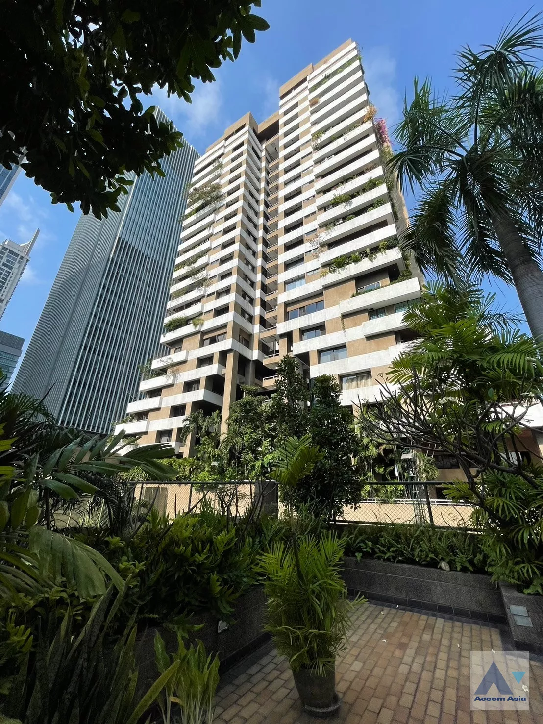  1  2 br Condominium For Rent in Sukhumvit ,Bangkok MRT Phetchaburi at Asoke Tower AA27019