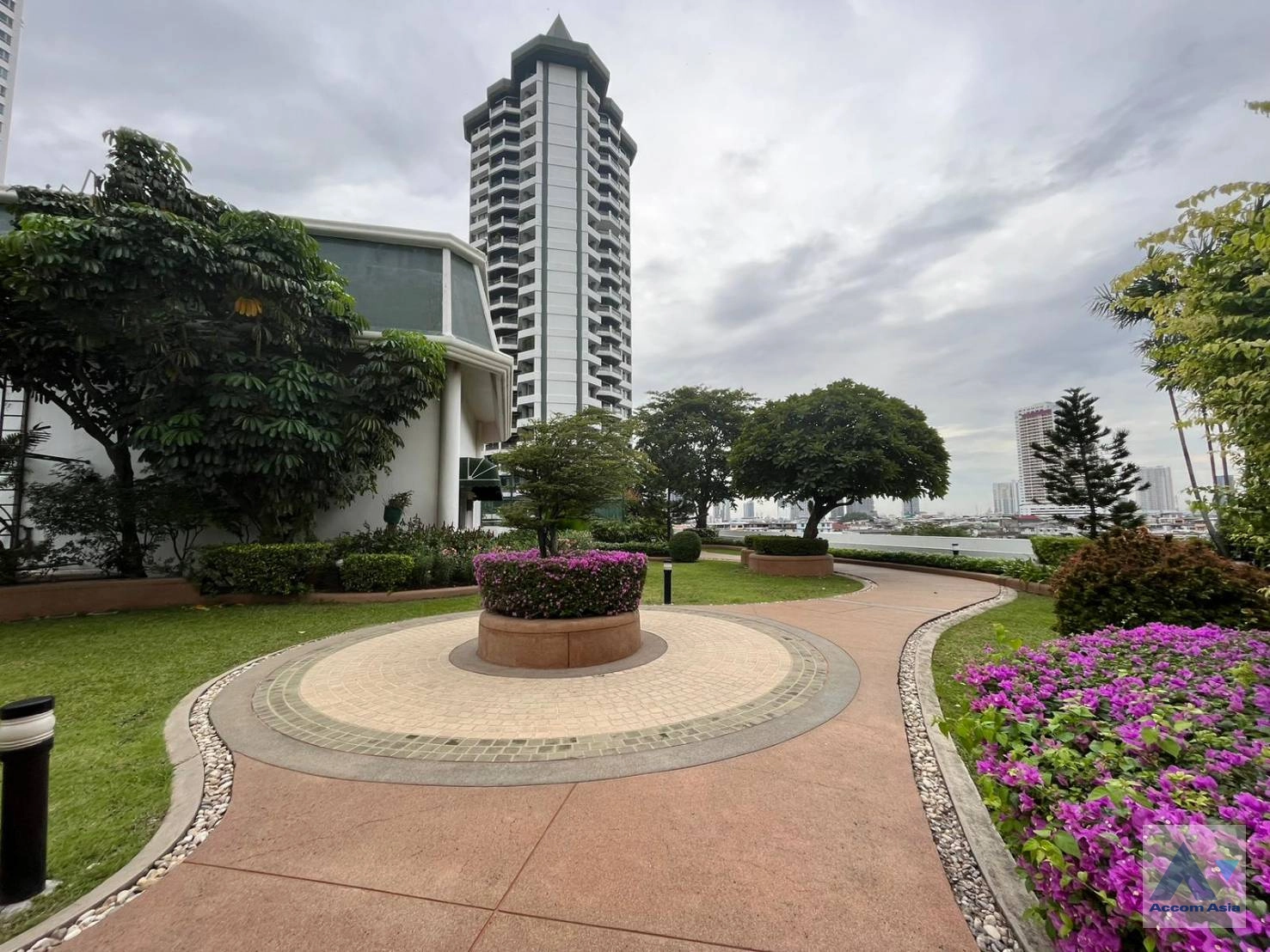 6 Tridhos City Marina - Condominium - Charoen Nakhon - Bangkok / Accomasia