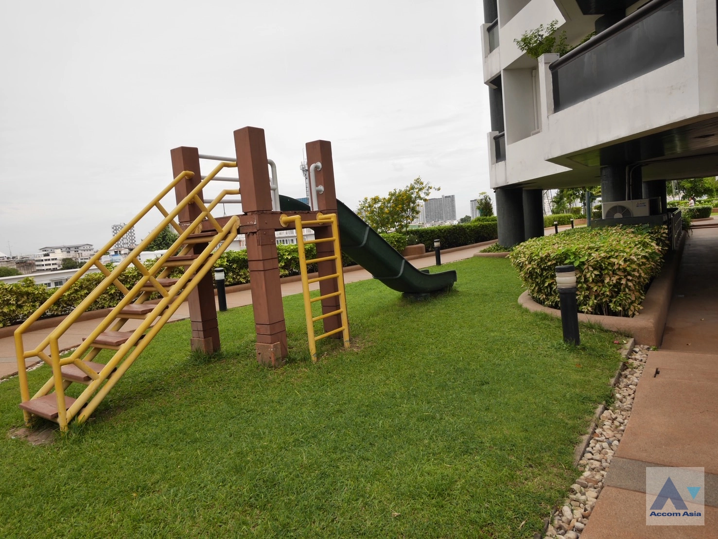  3 Tridhos City Marina - Condominium - Charoen Nakhon - Bangkok / Accomasia