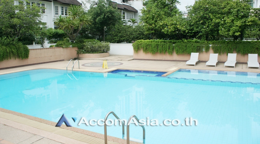  3 br Townhouse for rent and sale in Sukhumvit ,Bangkok MRT Phetchaburi at Natural Place 1815753