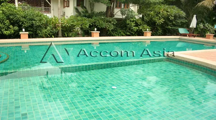 4 Exclusive compound - nice pool - House - Sukhumvit - Bangkok / Accomasia