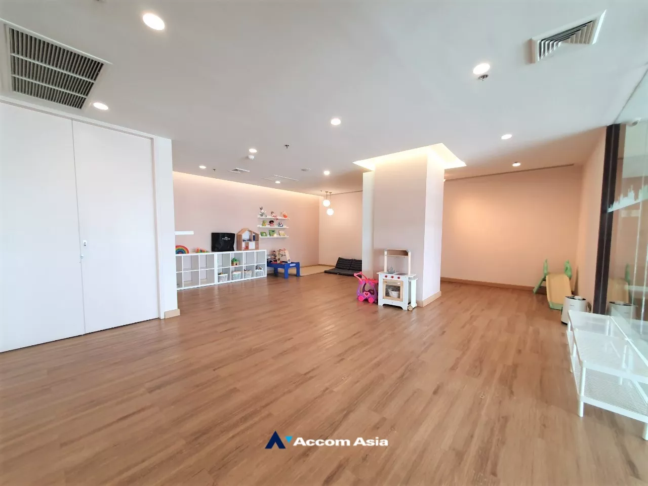  4 br Condominium For Rent in Sukhumvit ,Bangkok BTS Asok - MRT Sukhumvit at The Lakes 20513