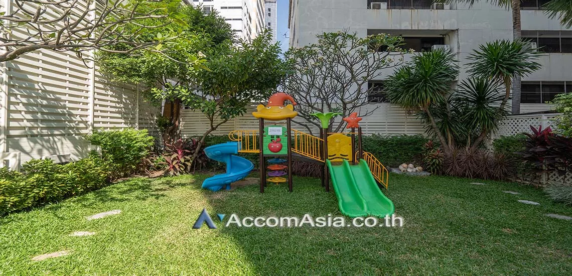  4 br Apartment For Rent in Silom ,Bangkok BTS Surasak at High-end Low Rise  1417306