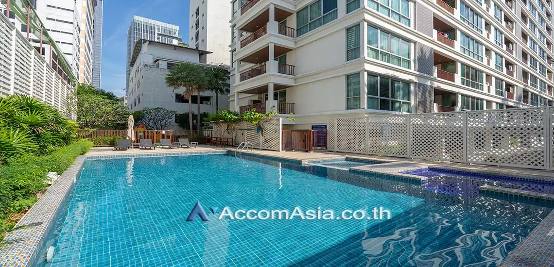  4 br Apartment For Rent in Silom ,Bangkok BTS Surasak at High-end Low Rise  13001922