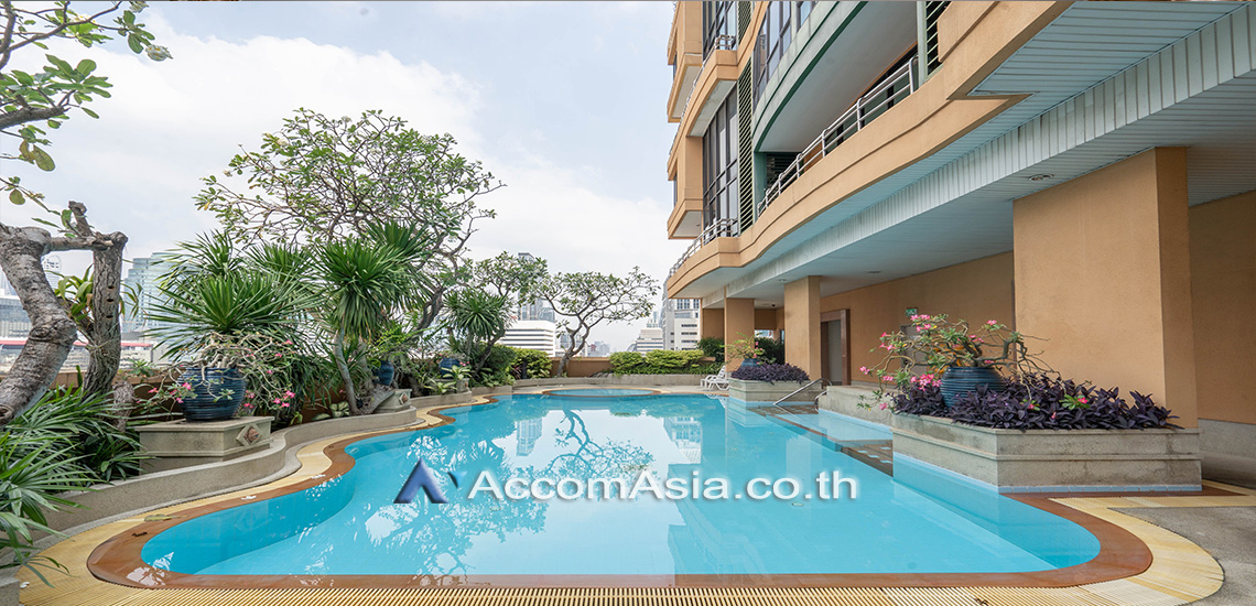  2 br Condominium For Rent in Ploenchit ,Bangkok BTS Chitlom at Baan Na Varang AA29671