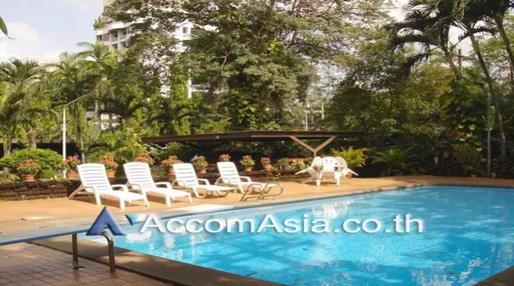  3 br Apartment For Rent in Sukhumvit ,Bangkok BTS Asok - MRT Phetchaburi at Greenery garden and privacy 15047