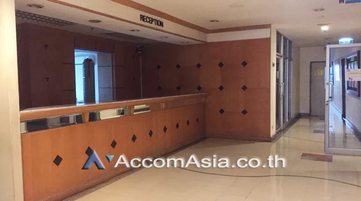  2 br Condominium For Sale in Silom ,Bangkok BTS Surasak at Sathorn House AA40183