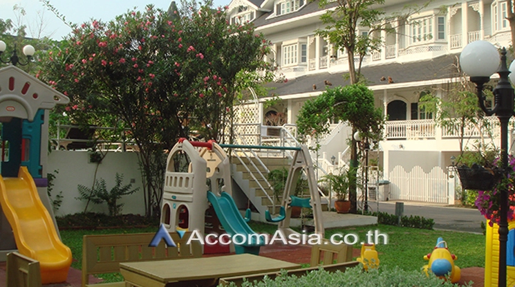  3 br Townhouse For Rent in Bangna ,Bangkok BTS Bearing at Fantasia Villa 2 AA30122