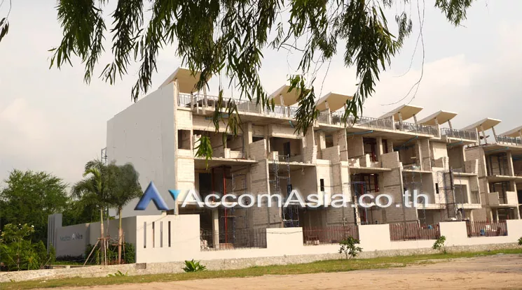  3 Beach Villa For Sale Banglamung - Townhouse - Sukhumvit - Chon Buri / Accomasia