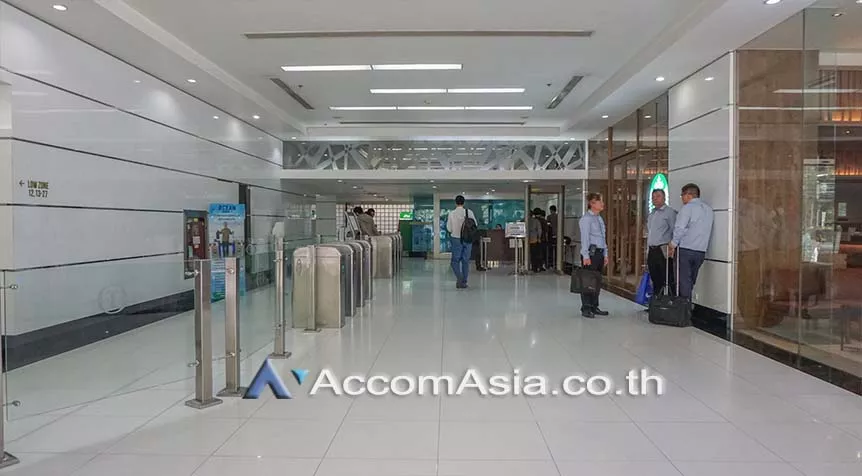  Office Space For Rent in Sukhumvit ,Bangkok BTS Asok - MRT Sukhumvit at Ocean Tower 2 AA38765