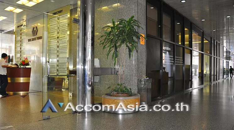  Office Space For Rent in Silom ,Bangkok BTS Sala Daeng at Wall Street Tower AA25693