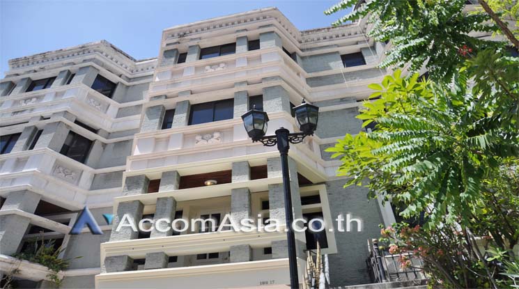  4 br Townhouse For Rent in Sukhumvit ,Bangkok BTS Phrom Phong at Chicha Castle AA39993