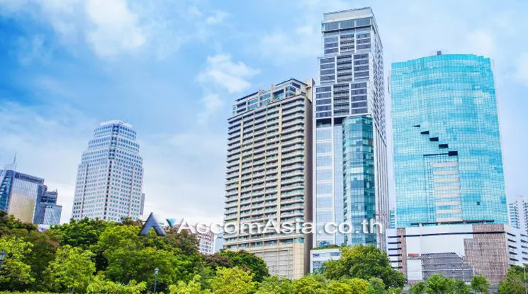  2 Column Tower - Office Space - Ratchadaphisek - Bangkok / Accomasia