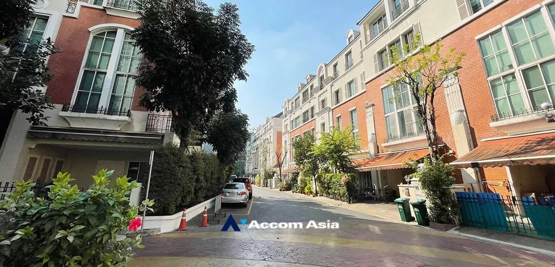  5 br House for rent and sale in Sukhumvit ,Bangkok BTS Thong Lo at Baan Klang Krung Thonglor AA34525