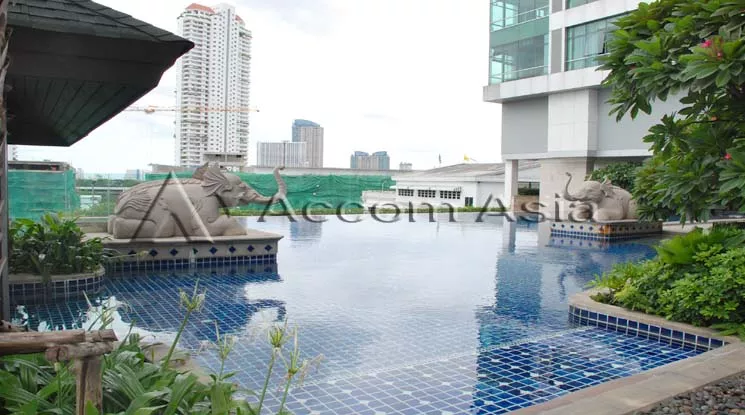  1 Bedroom  Condominium For Rent in Charoennakorn, Bangkok  near BTS Krung Thon Buri (210056)