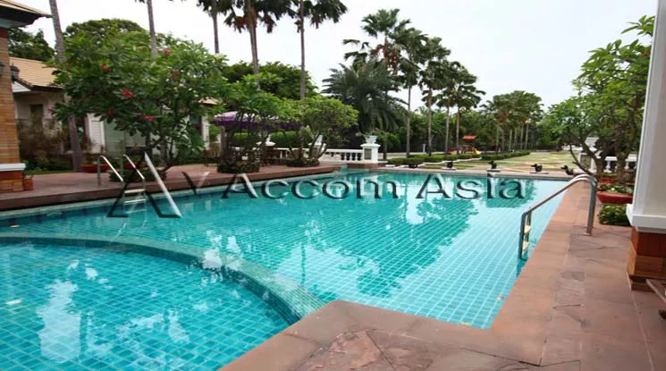  4 br House For Rent in Pattanakarn ,Bangkok  at Peaceful compound 1521192
