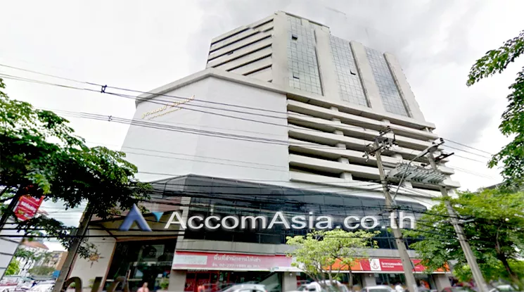  Office Space For Rent in Silom ,Bangkok BTS Chong Nonsi - MRT Sam Yan at Jewelry Center Building AA11057