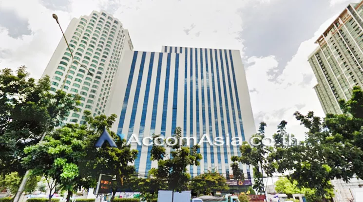  1  Office Space For Rent in Ratchadapisek ,Bangkok MRT Sutthisan at Cs Tower AA24285