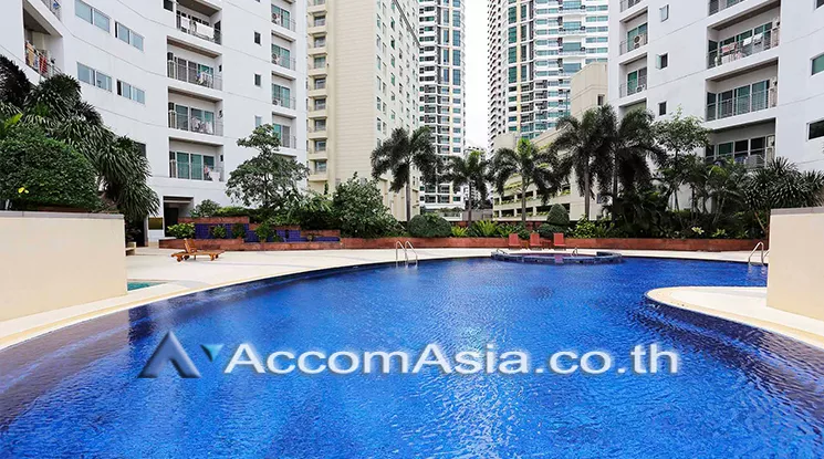  2 br Apartment For Rent in Sukhumvit ,Bangkok BTS Phrom Phong at Perfect for a big family AA28078