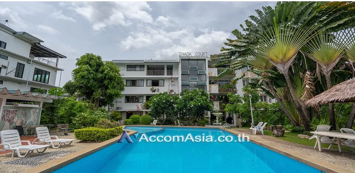  1 Pool and Greenery - Apartment - Yen Akat - Bangkok / Accomasia