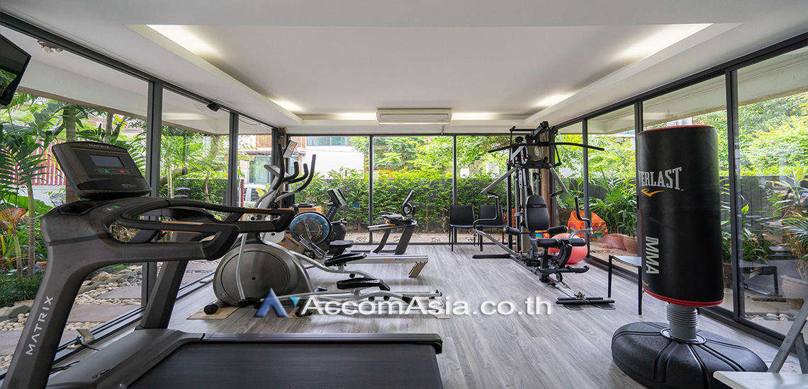 The Lush Greenery Residence 4 br Apartment For Rent in Sathorn, Bangkok 10112 /