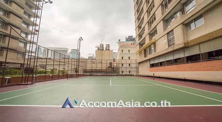  3 br Apartment For Rent in Sukhumvit ,Bangkok BTS Nana at Suite for family AA26157
