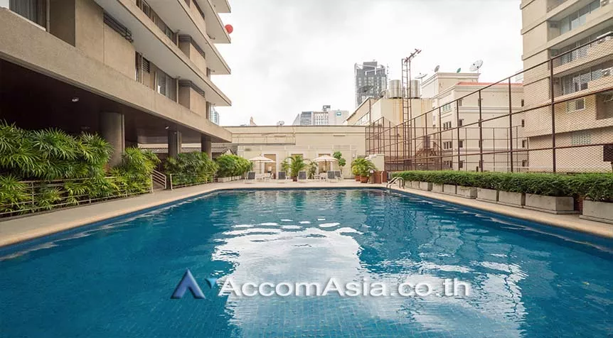  3 br Apartment For Rent in Sukhumvit ,Bangkok BTS Nana at Suite for family AA16352