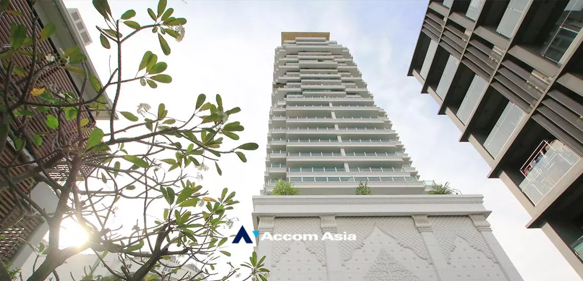  3 Bedrooms  Condominium For Rent in Sukhumvit, Bangkok  near BTS Phrom Phong (AA38230)