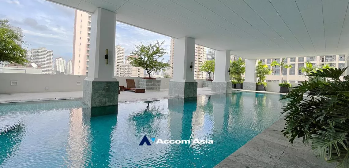  3 Bedrooms  Condominium For Rent in Sukhumvit, Bangkok  near BTS Phrom Phong (AA38230)