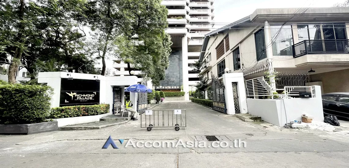  3 br Condominium For Rent in Sukhumvit ,Bangkok BTS Phrom Phong at Richmond Palace AA25129