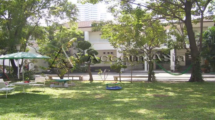  3 House In Compound - House - Sukhumvit - Bangkok / Accomasia