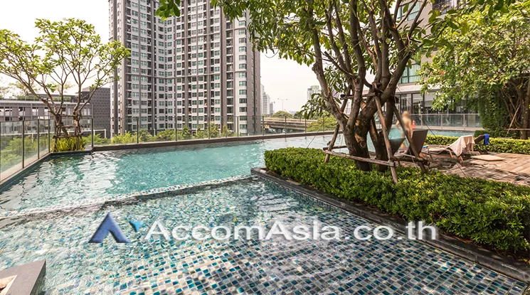  1 br Condominium For Sale in Sukhumvit ,Bangkok BTS On Nut at The Base Park East AA19722