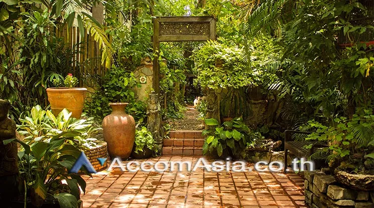  1 Oasis with the old world charms - Apartment - Sukhumvit - Bangkok / Accomasia