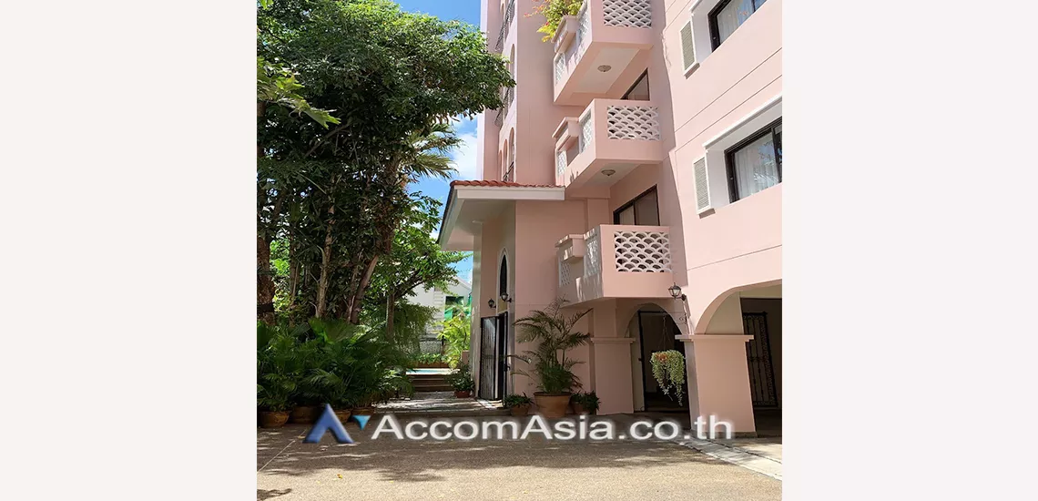  3 br Apartment For Rent in  ,Bangkok BTS Ari at Homely atmosphere AA30723